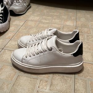 Steve Madden sneakers